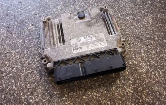 Skoda Octavia Mk2 (1Z) Engine control unit/module 03G906021LB 0281013238