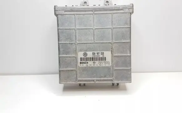 Volkswagen PASSAT B5 Engine control unit/module 8D0907558