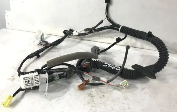 Subaru Outback (BS) Front door wiring loom 81820AL26A