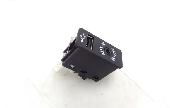 BMW X5 F15 USB socket connector 9266607