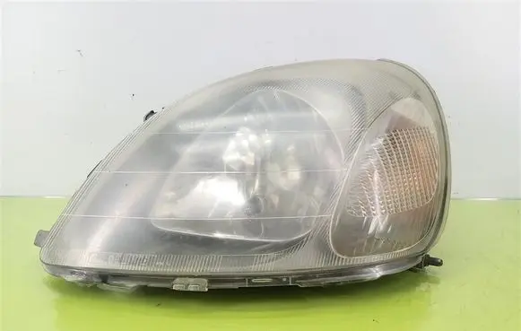 Toyota Yaris Headlight/headlamp 