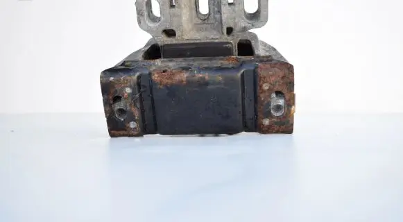 Audi A3 S3 8L Engine mount bracket
