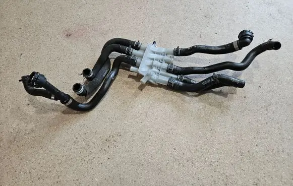 Porsche Taycan 9J1 Electric car engine cooling hoses/pipes 9J1121187D 9J1121187