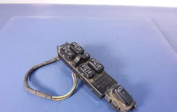 Mercedes-Benz S W220 Electric window control switch 2208201010