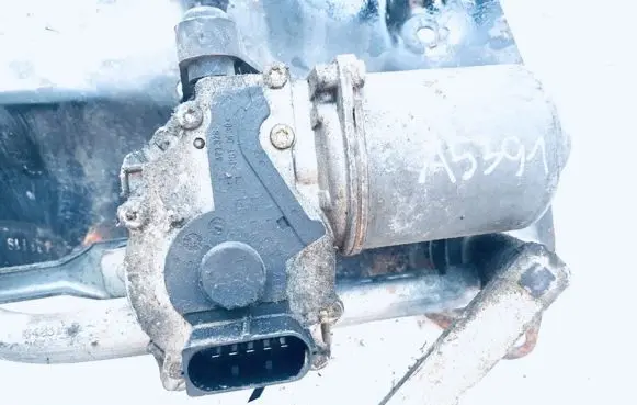 Ford Fusion Wiper motor 4033n 471328