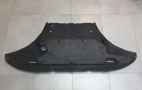 Audi Q8 Engine splash shield/under tray 4M0825235AL