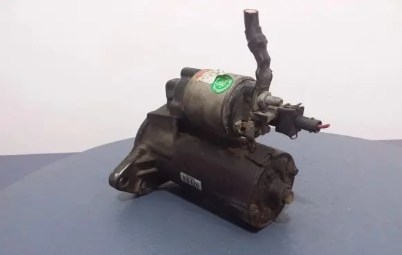 Volkswagen Golf IV Starter motor 020911023F