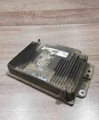 Renault Scenic I Engine control unit/module ECU HOM7700875745 7700105980 S115300202