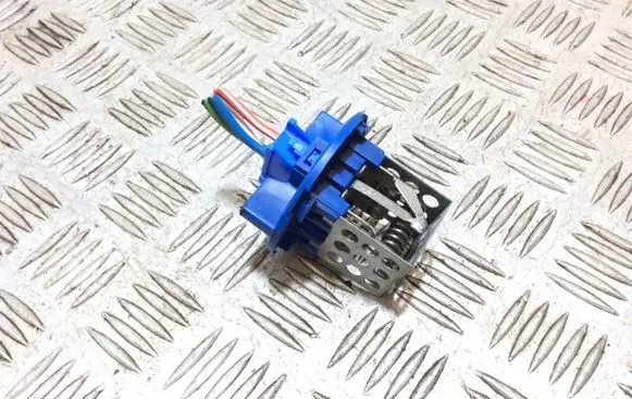 Mercedes-Benz Sprinter W906 Heater blower fan relay C7339