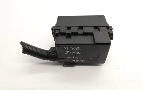 Nissan Juke I F15 Fuse box set 71547601 243821KN0A