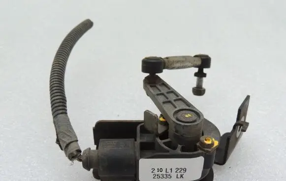 Chrysler Grand Voyager V Headlight level adjustment motor A9065420118 6PM008739