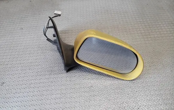 Front door electric wing mirror