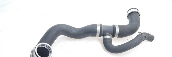 Mercedes-Benz CLS C219 Engine coolant pipe/hose A2115014682