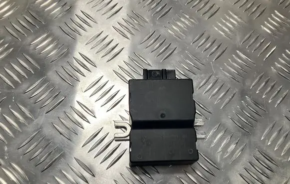 BMW 2 F44 Fuel pump relay 9494391