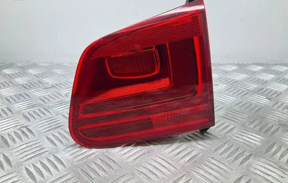 Volkswagen Tiguan Tailgate rear/tail lights 5N0945094H