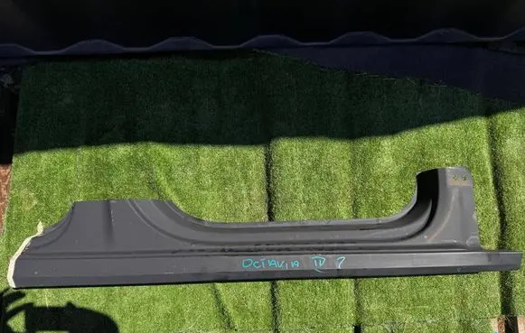 Skoda Octavia Mk4 Front quarter panel