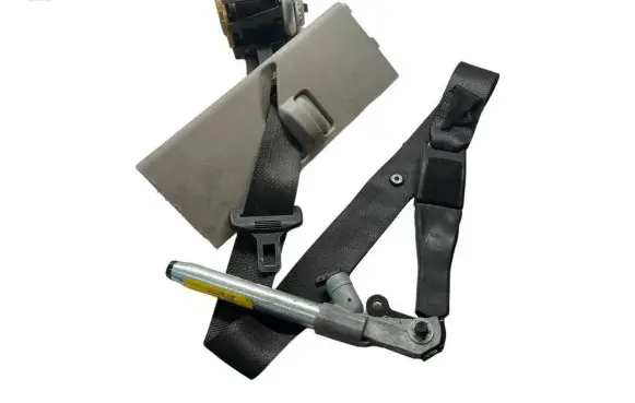 Opel Insignia A Front seatbelt 13303851