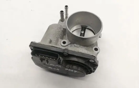 Toyota RAV 4 (XA40) Throttle valve 2203036020