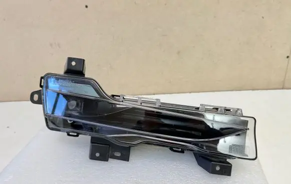 Tesla Model Y Front fog light 150793300C 28042023 0024301402
