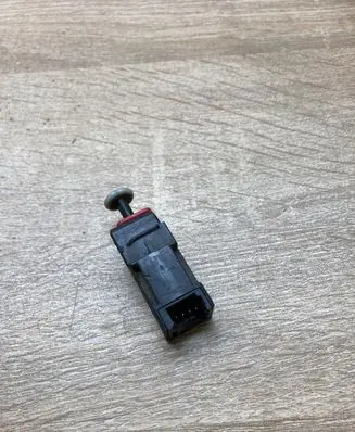 Opel Corsa D Brake pedal sensor switch 55701395 869619858
