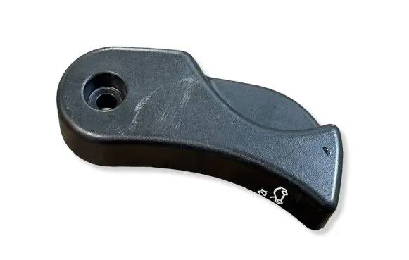 BMW 4 F32 F33 Engine bonnet (hood) release handle 7309606