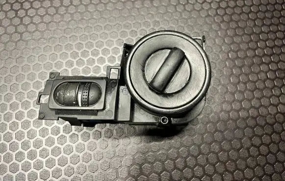 Volkswagen Touareg I Light switch 7L6858903T