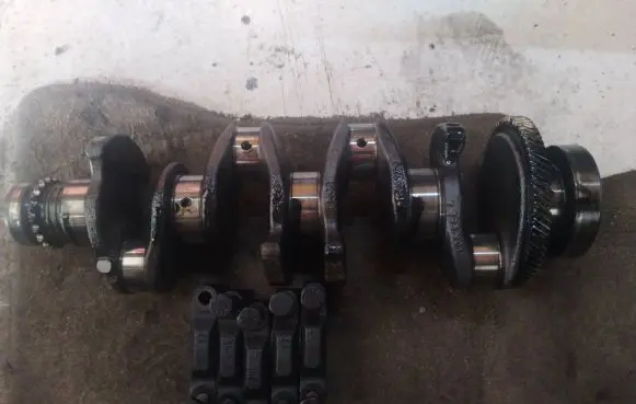 BMW 3 E46 Crankshaft 7793901