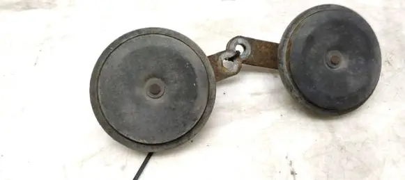 Toyota Avensis T250 Horn signal