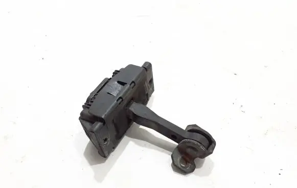 Mercedes-Benz Vito Viano W447 Front door check strap stopper A4477207500