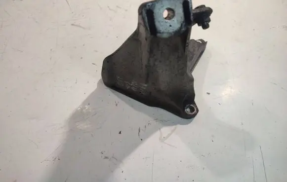 Volkswagen PASSAT B5.5 Engine mounting bracket 8D0199308AC