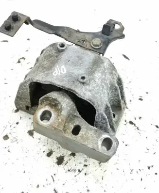 Audi TT Mk1 Engine mount bracket 1J0199262