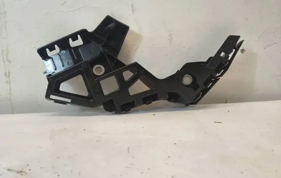 Volkswagen Golf VIII Front bumper mounting bracket 5H0807050Daautoas3 5H0807050D