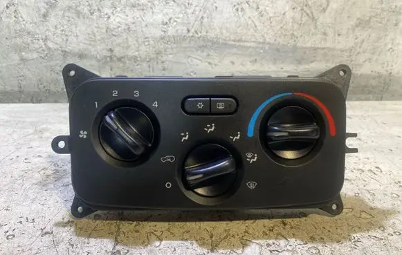 Jeep Cherokee Climate control unit P56037633AC C1C200204 29JAN16