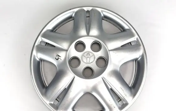 Toyota Avensis T220 R15 wheel hub/cap/trim 4260205060