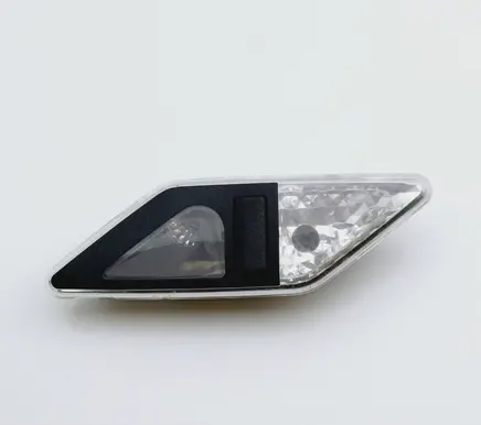 BMW 3 E46 Rear seat light 8375586