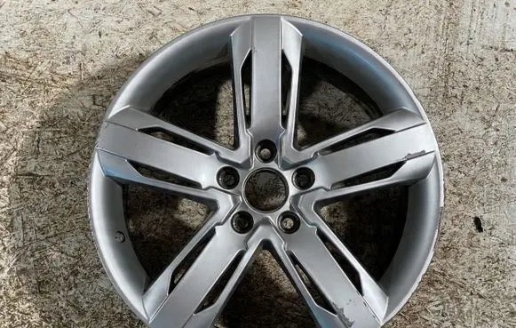 Seat Leon (1P) R18 alloy rim 