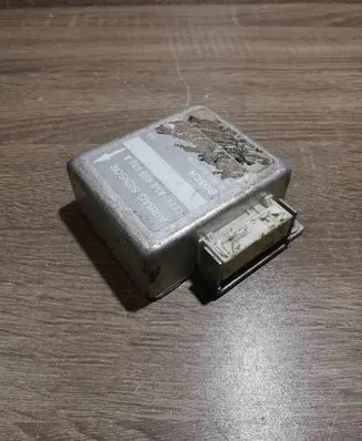 Audi A4 S4 B5 8D Airbag control unit/module 8A0959655A 0285001086