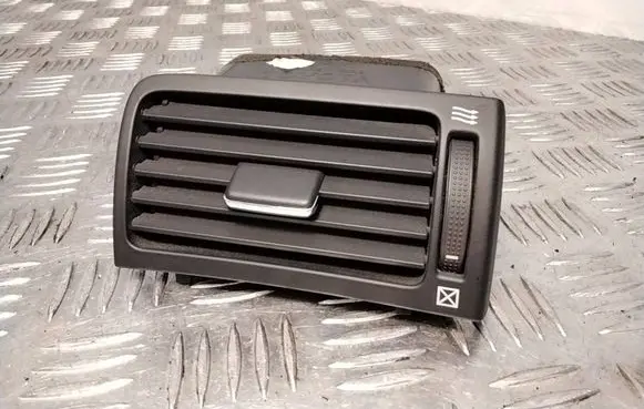 Toyota Avensis T250 Dashboard side air vent grill/cover trim 8221 8518