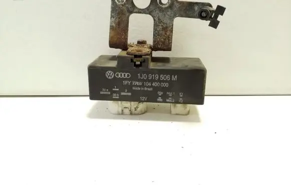 Volkswagen Polo V 6R Coolant fan relay 1J0919506M 104400000