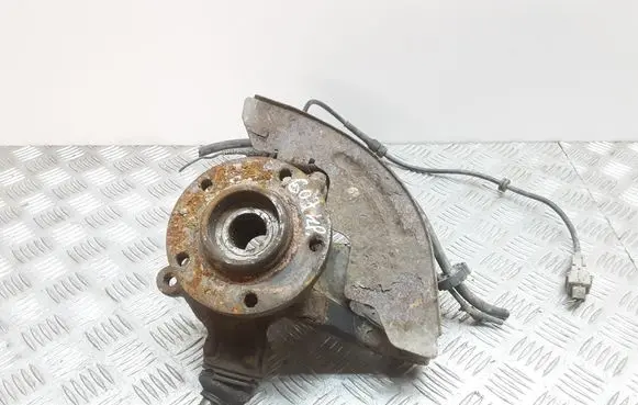 Peugeot 607 Front wheel hub