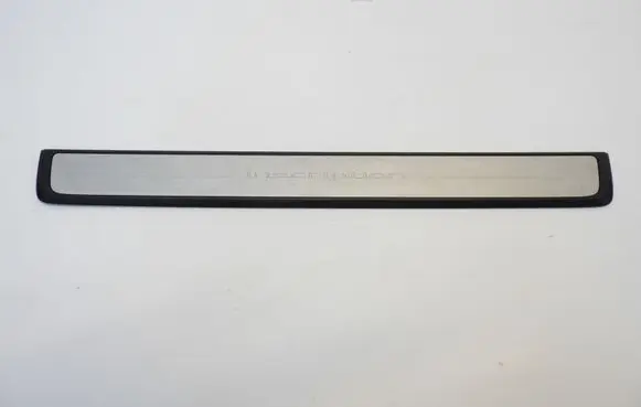 Volvo XC40 Front sill trim cover 32260782