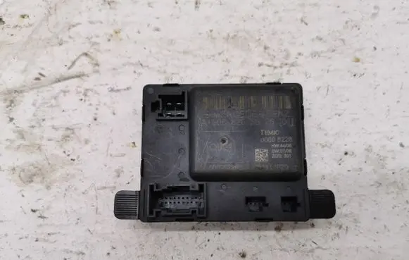 Mercedes-Benz Sprinter W906 Door central lock control unit/module A9068203926