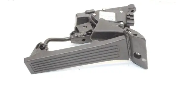 Hyundai ix35 Accelerator throttle pedal DH327272S000