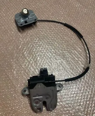 Volvo S80 Tailgate/trunk/boot lock/catch/latch 31276700