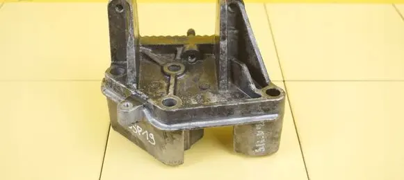 Renault Master II Engine mounting bracket 7700312867 G9T722