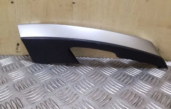 Toyota Auris E180 Other front door trim element 7464802020 7464002020