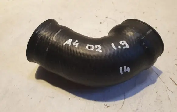 Audi A4 S4 B6 8E 8H Engine coolant pipe/hose