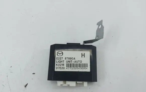 Mazda CX-7 Light module LCM E22767890A