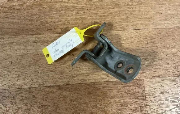 Nissan Primera Front door upper hinge 