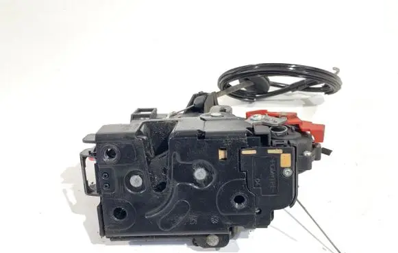 Volkswagen Golf V Front door lock 3D1837016AC